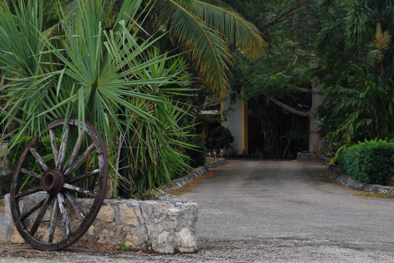 Hotel Hacienda Sanchez バリャドリッド エクステリア 写真