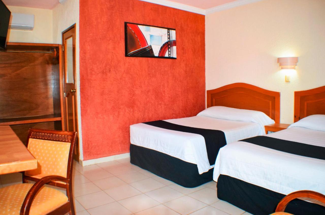 Hotel Hacienda Sanchez バリャドリッド エクステリア 写真