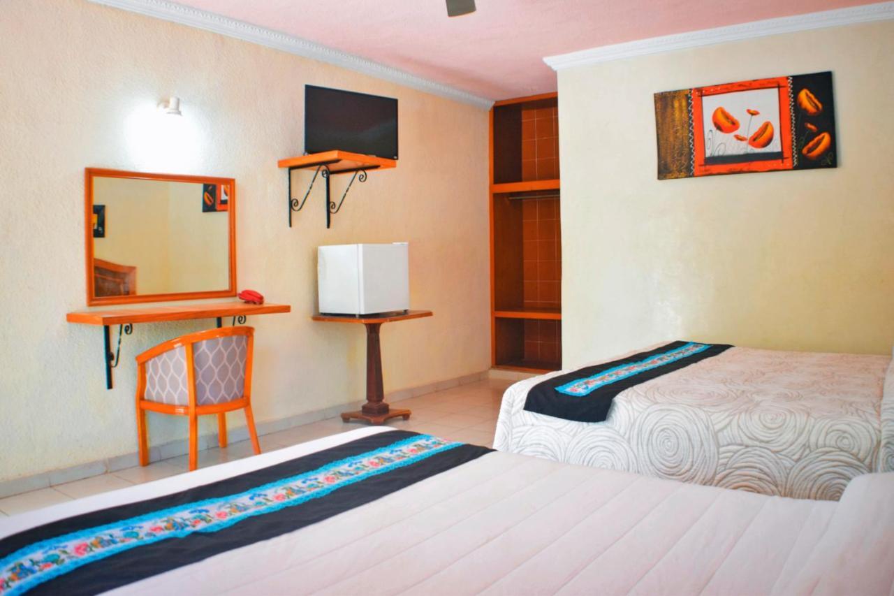 Hotel Hacienda Sanchez バリャドリッド エクステリア 写真