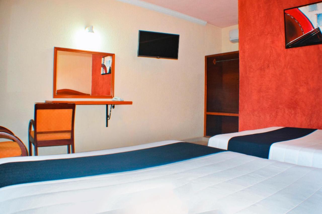 Hotel Hacienda Sanchez バリャドリッド エクステリア 写真