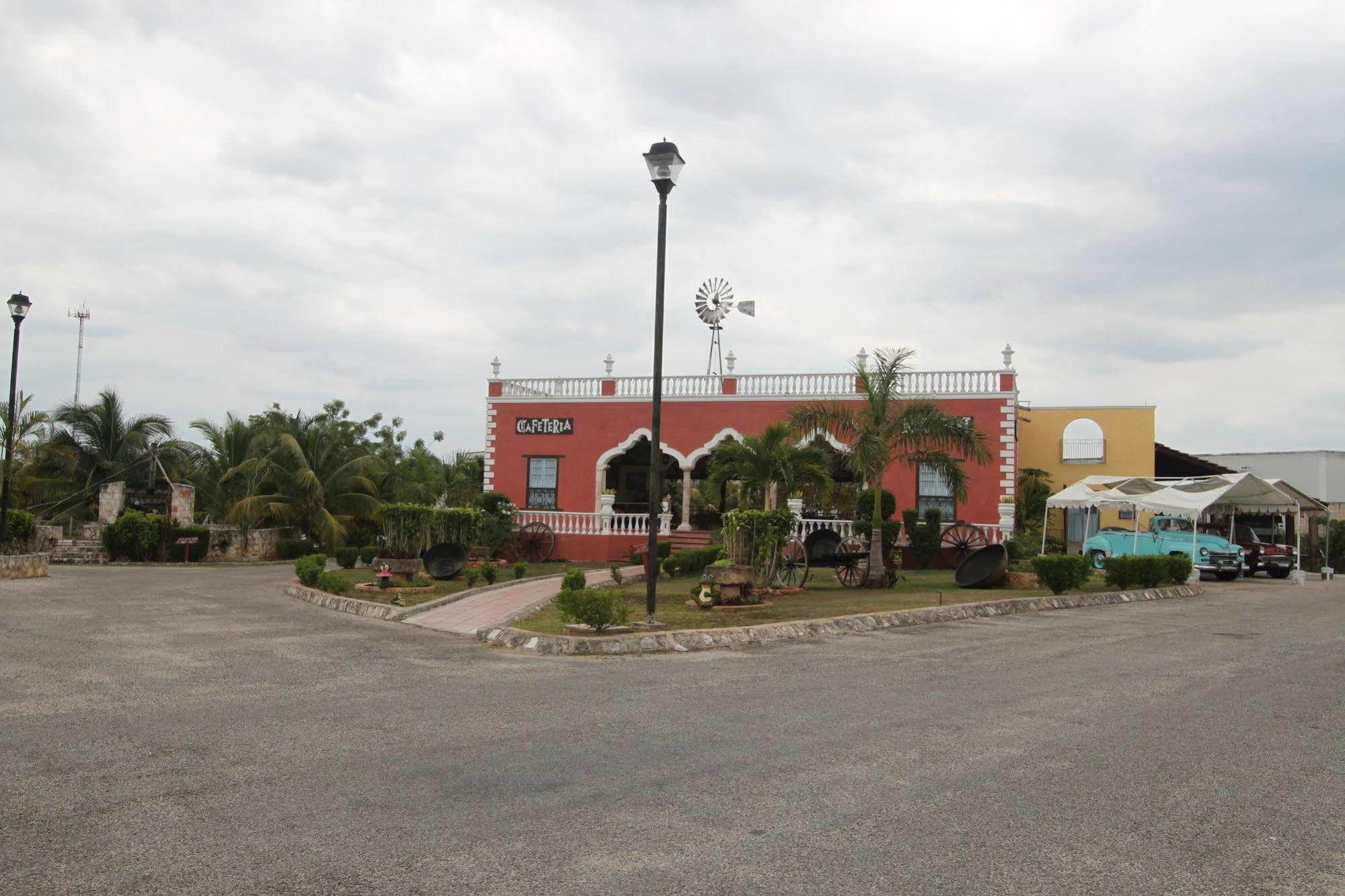 Hotel Hacienda Sanchez バリャドリッド エクステリア 写真