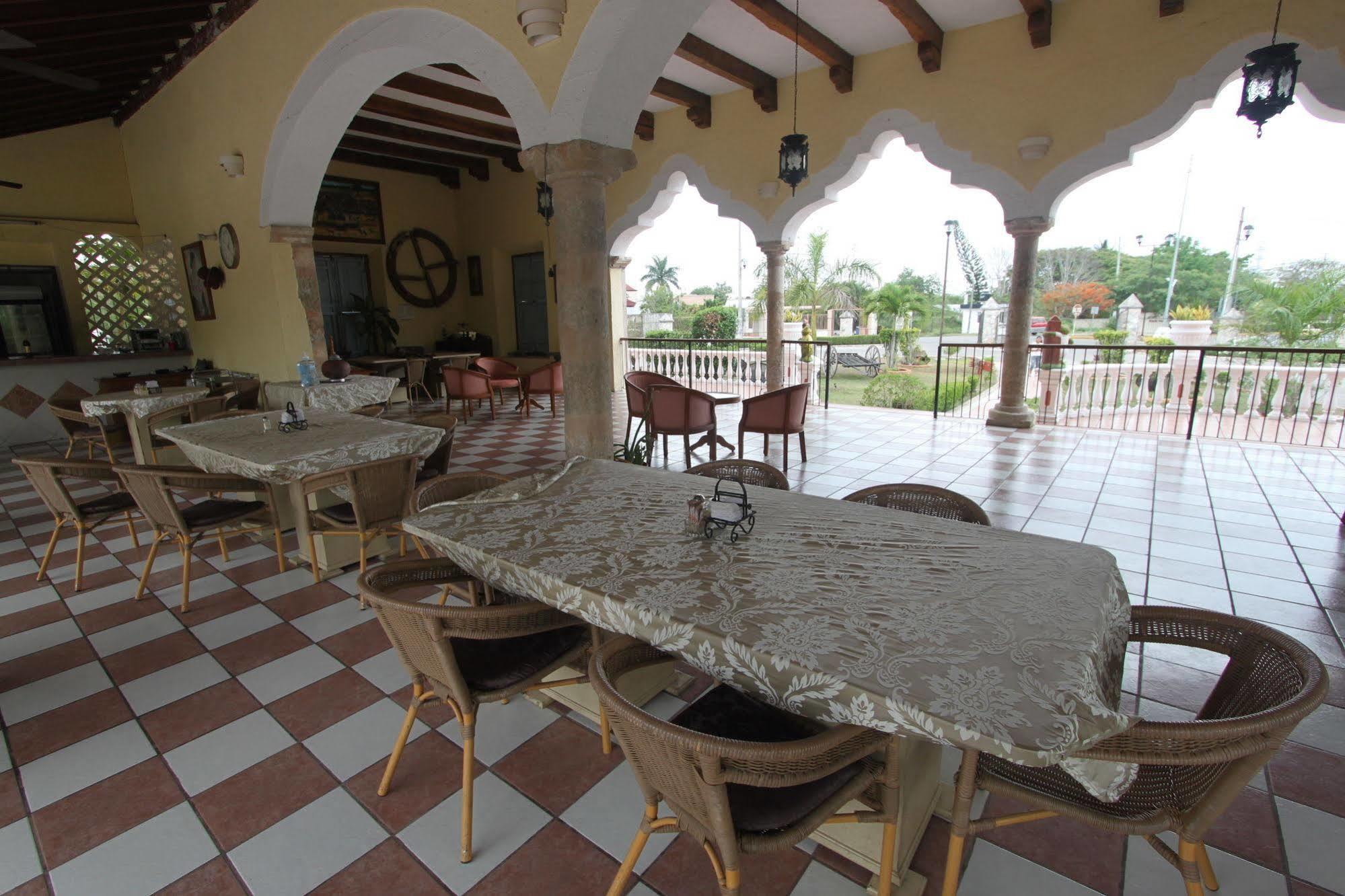 Hotel Hacienda Sanchez バリャドリッド エクステリア 写真