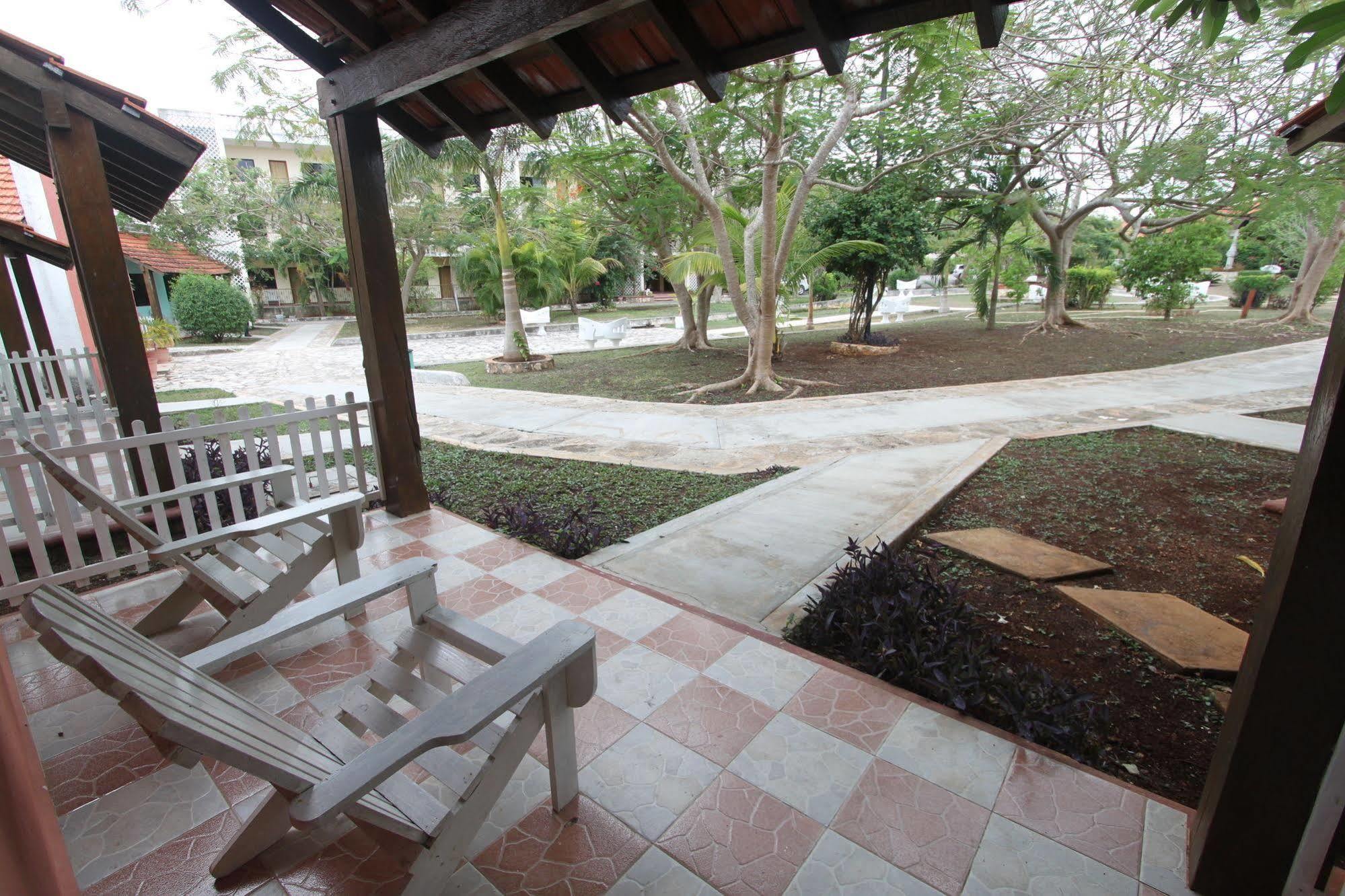 Hotel Hacienda Sanchez バリャドリッド エクステリア 写真