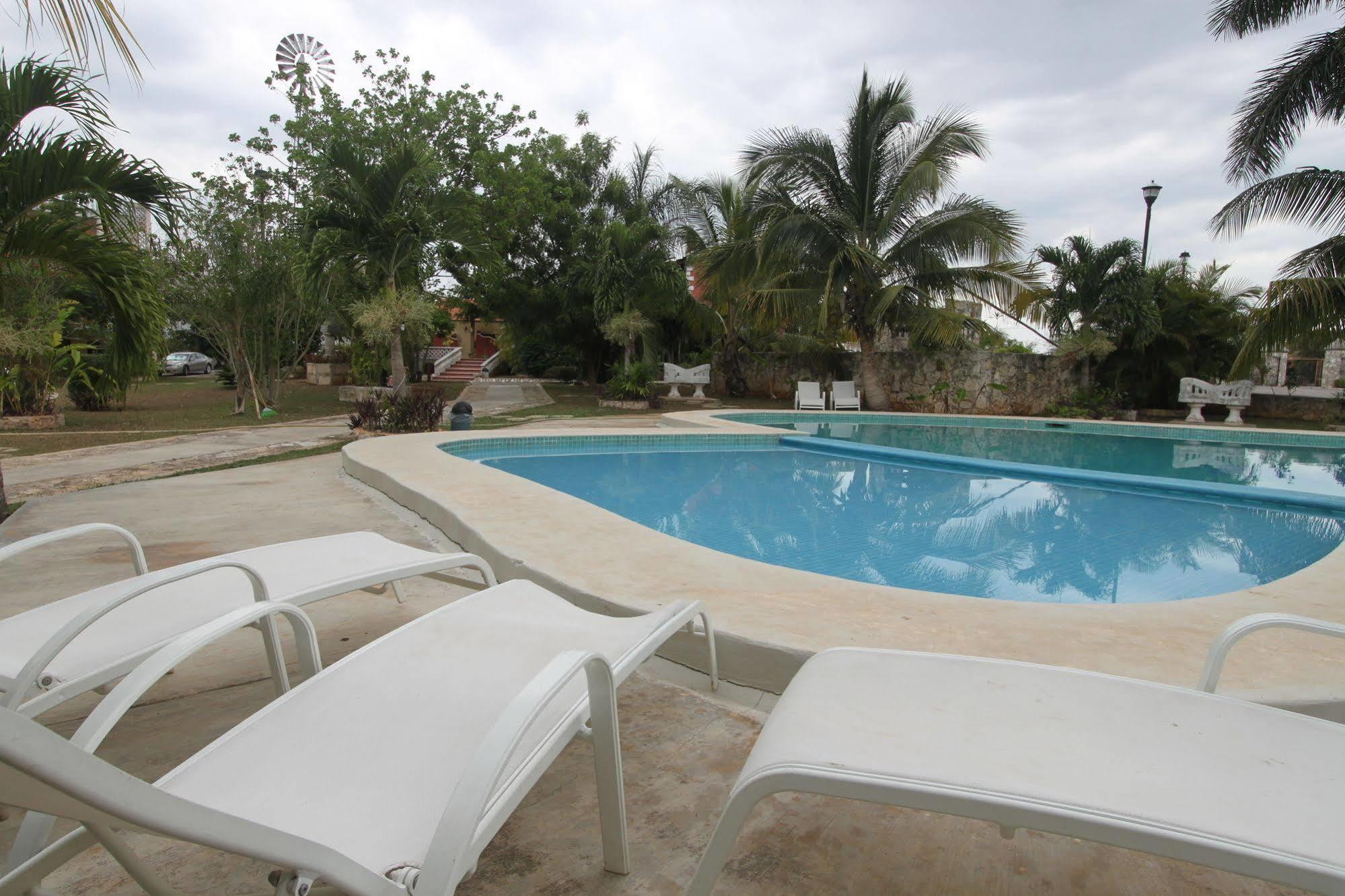 Hotel Hacienda Sanchez バリャドリッド エクステリア 写真
